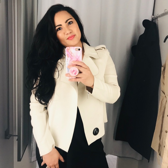 Meet your Posher, Myrhalyn - Picture 1 of 1